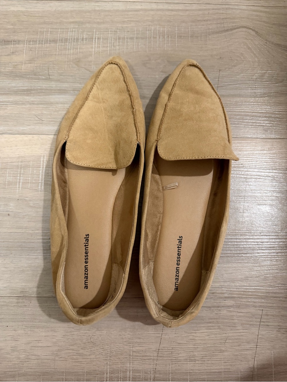 Amazon Essentials Women's Tan Suede Pointed-Toe Loafers